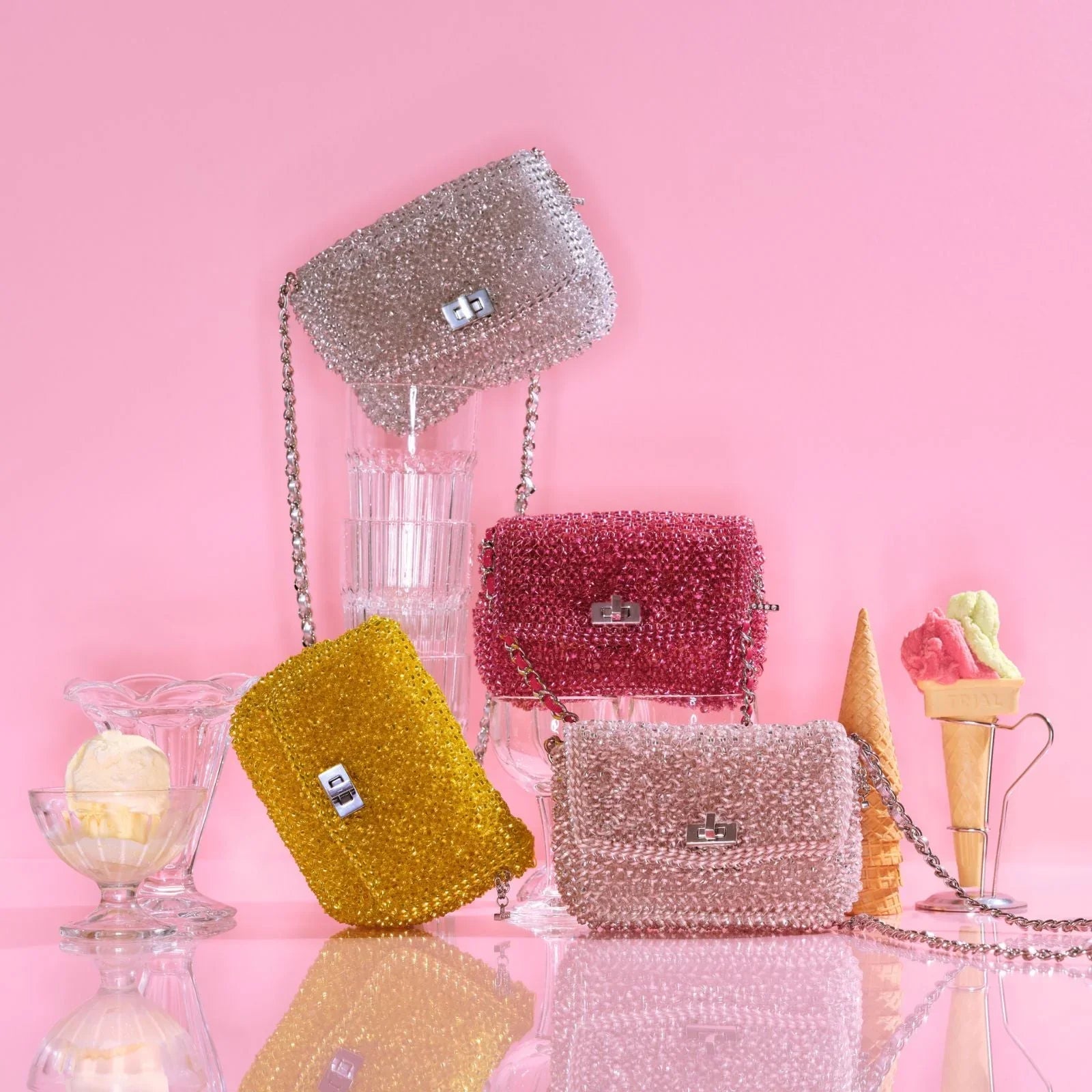 LUCCHETTO Bag | LUCCHETTO SHoulder WIREBAG | ANTEPRIMA Online Store