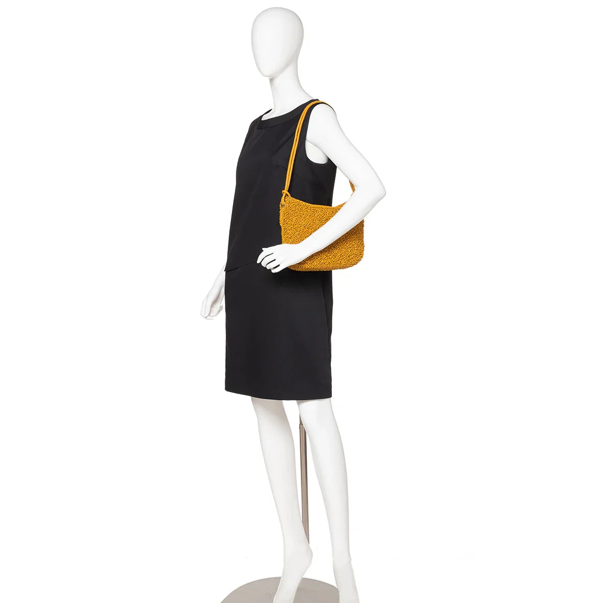 ANTEPRIMA_WIREBAG_CALICE_PB22FM84F1_Shoulder_Bag_Small_solid-honey-yellow_model