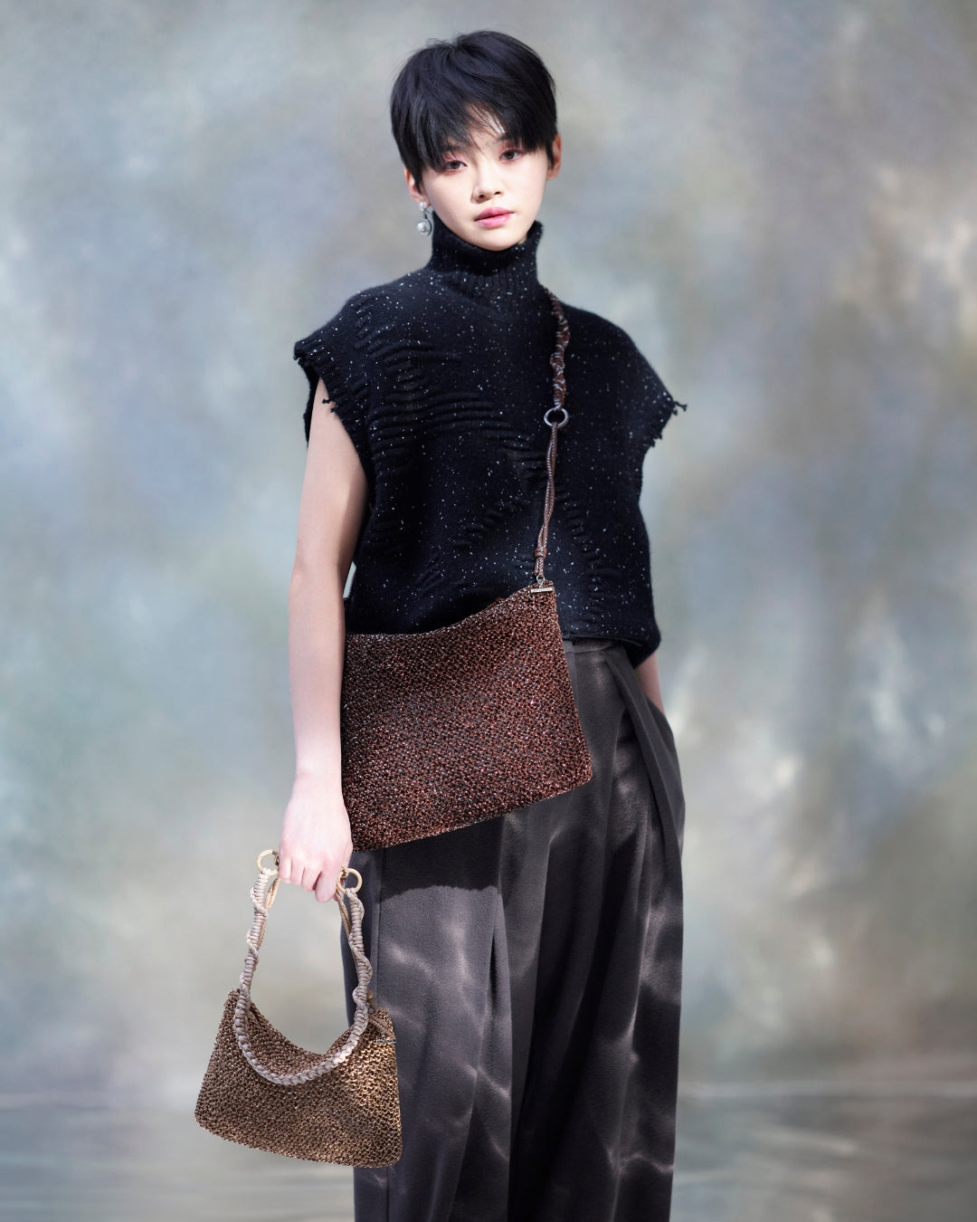 TWIST HOBO - Medium