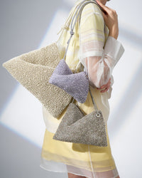 SS25_Main_2_TWIST_BAG_MINI_PB25FP63K9_LAVANDAGENTO_TWIST_BAG_SMALL_PB23SP64F5_KHAKIGENTO_TWIST_BAG_LARGE_PB23FP65B1_LATTE_OPACO
